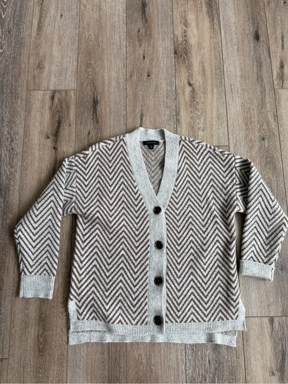 Ann Taylor Brown & Cream Chevron Button-Front Cardigan